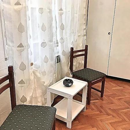 Apartment Free Parking, Wifi, Aircool, Terrace, Living & Bedroom